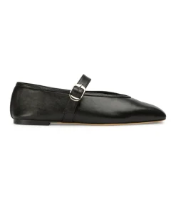Bobbi Black Venice