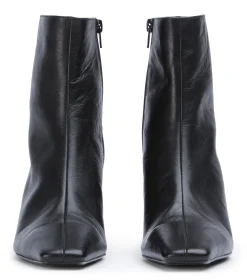 Estelle Black Vintage