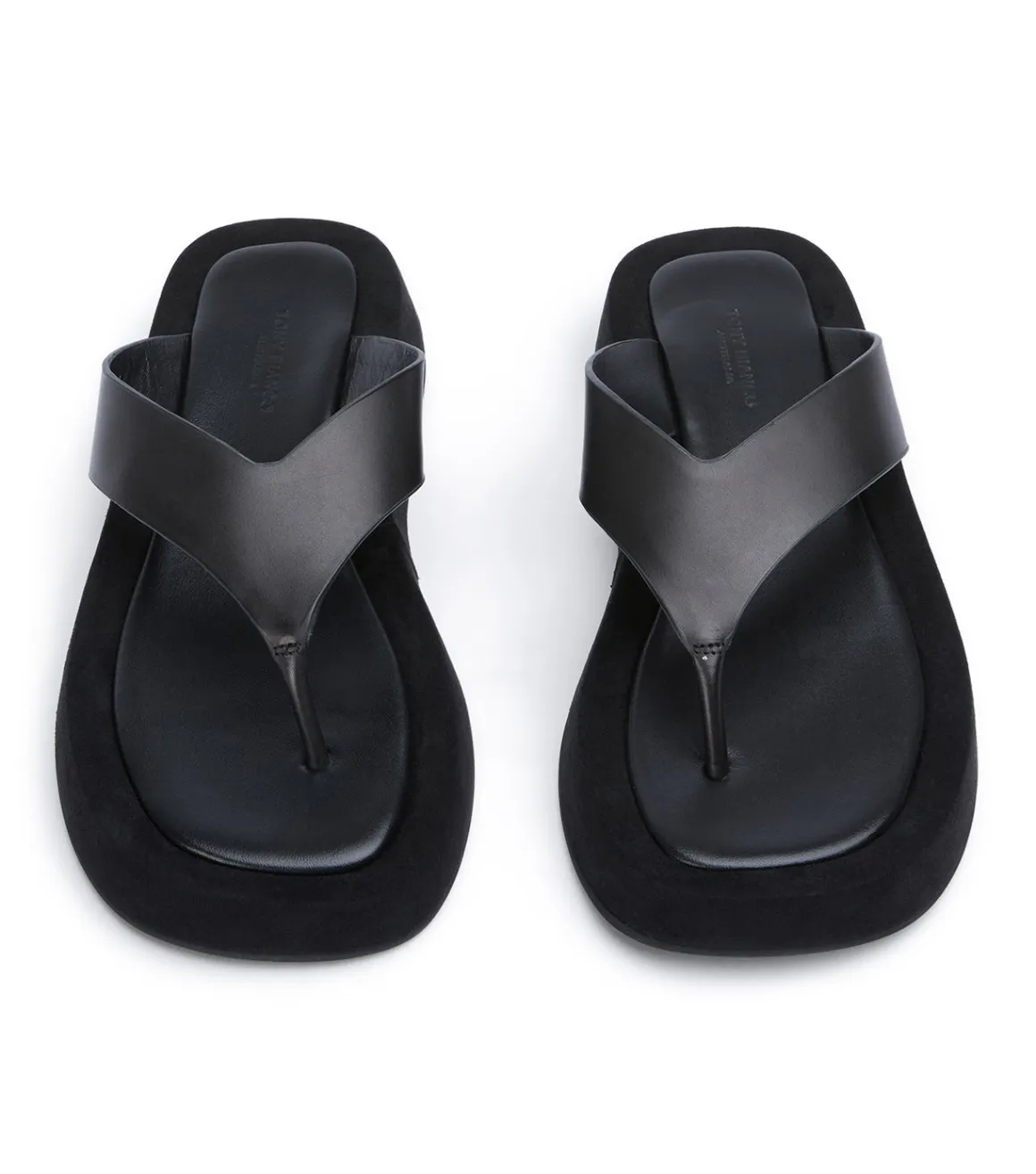 Ives Black Como
